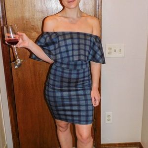 Plaid Off the shoulder body-con dress 🔥